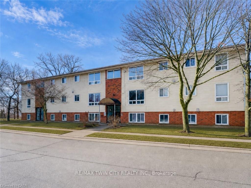 Photo 2 of Unit 15, 119 Cedar Street S, Kitchener, Cedar Hill — HOMEH