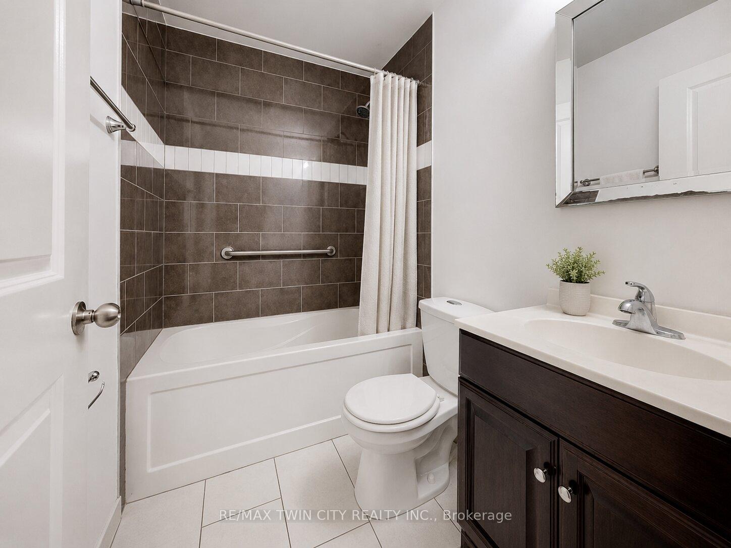 Photo 15 of Unit 15, 119 Cedar Street S, Kitchener, Cedar Hill — HOMEH
