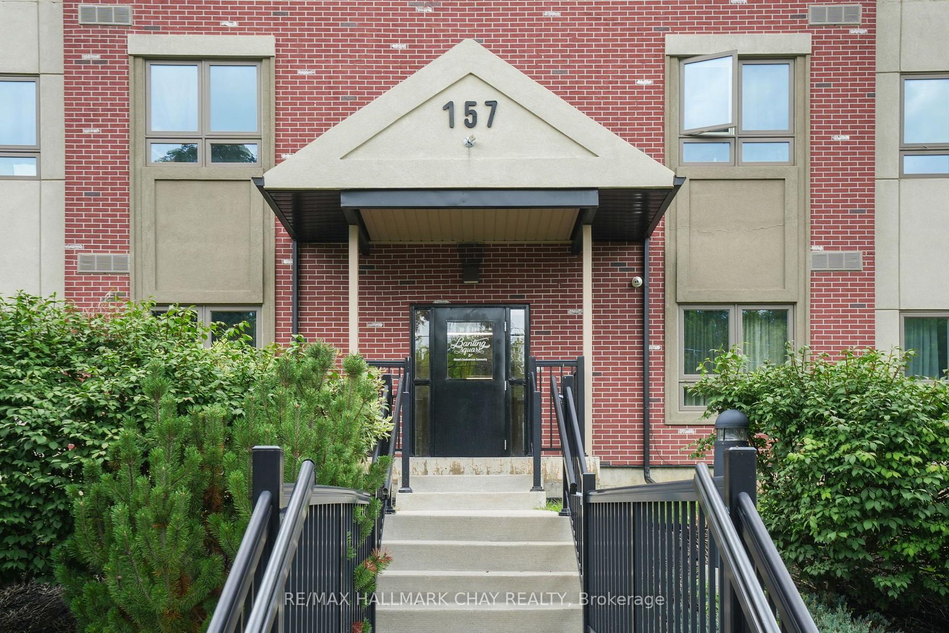 Photo 4 of Unit 404, 157 Wellington Street E, New Tecumseth, Alliston — HOMEH