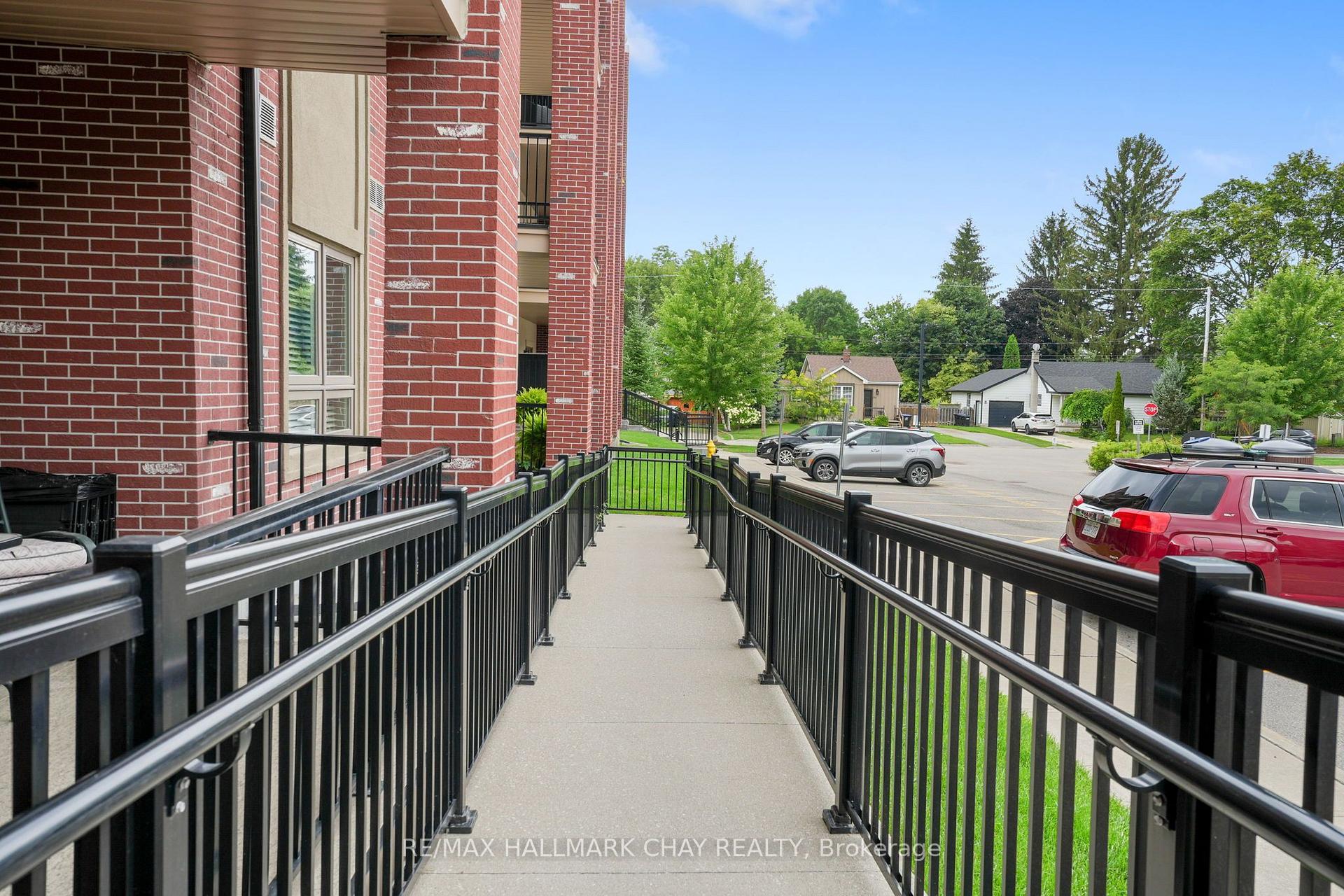 Photo 28 of Unit 404, 157 Wellington Street E, New Tecumseth, Alliston — HOMEH