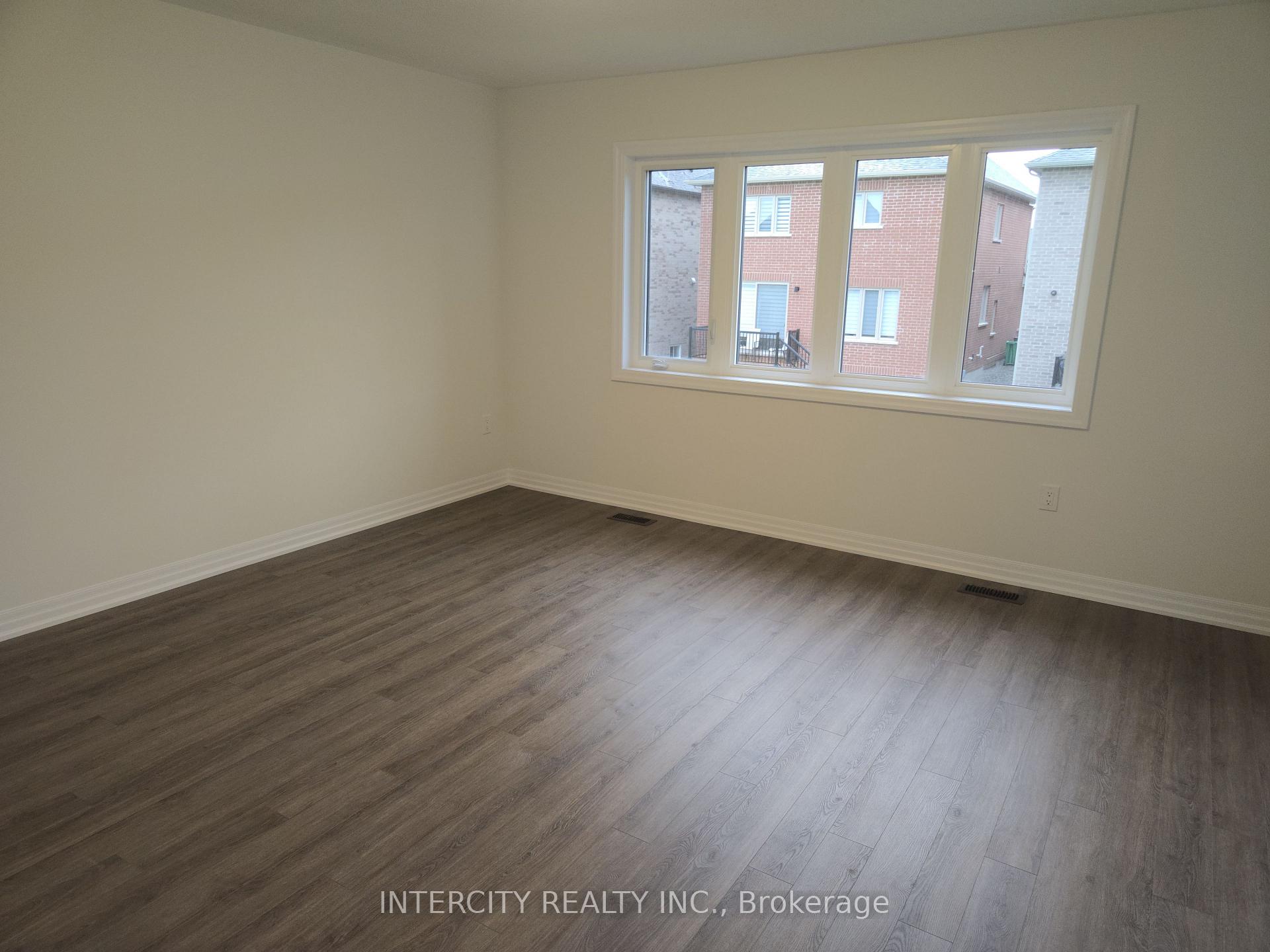 Photo 11 of Unit Upper, 45 Pembrook Street, Caledon, Bolton East — HOMEH