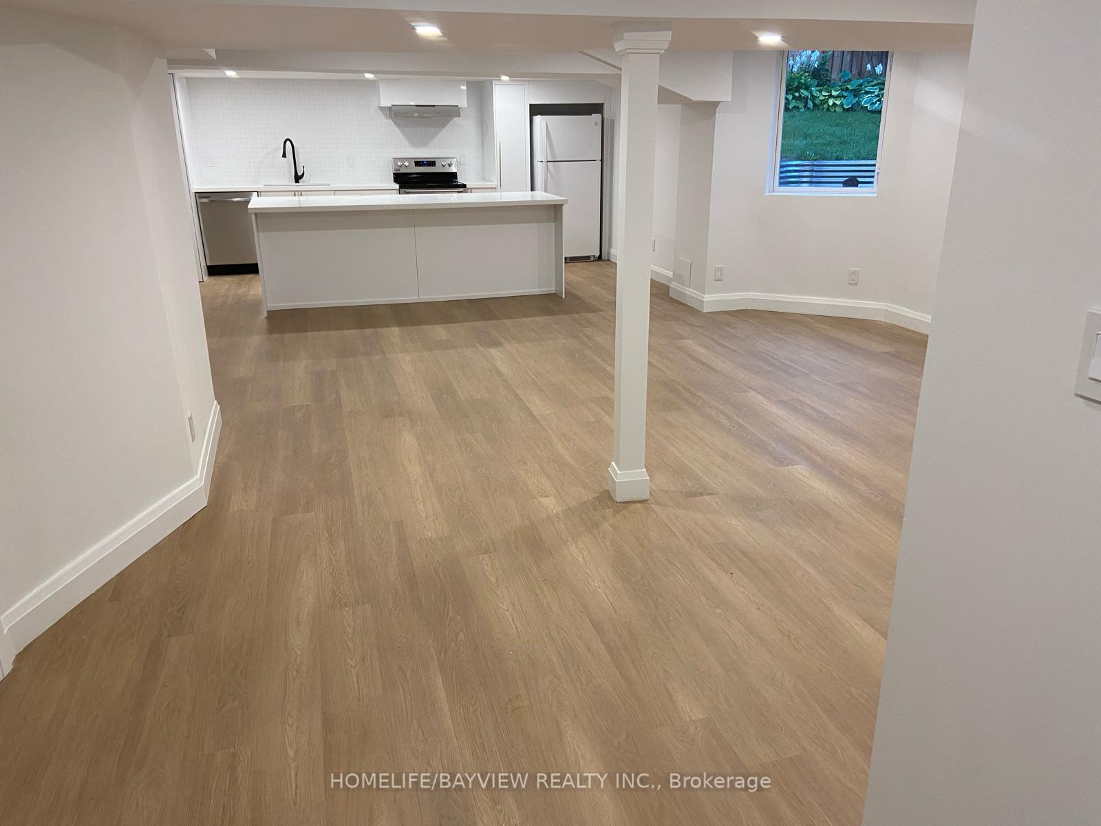 Photo 14 of 115 Newport Square, Vaughan, Uplands — HOMEH