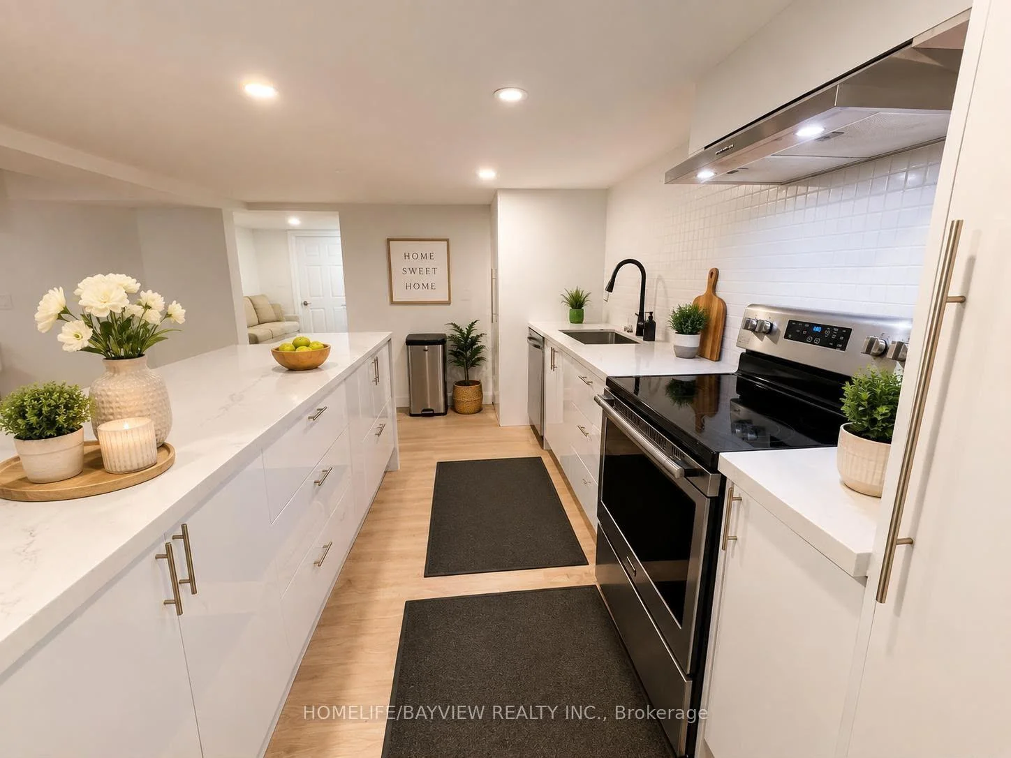 Photo 13 of 115 Newport Square, Vaughan, Uplands — HOMEH