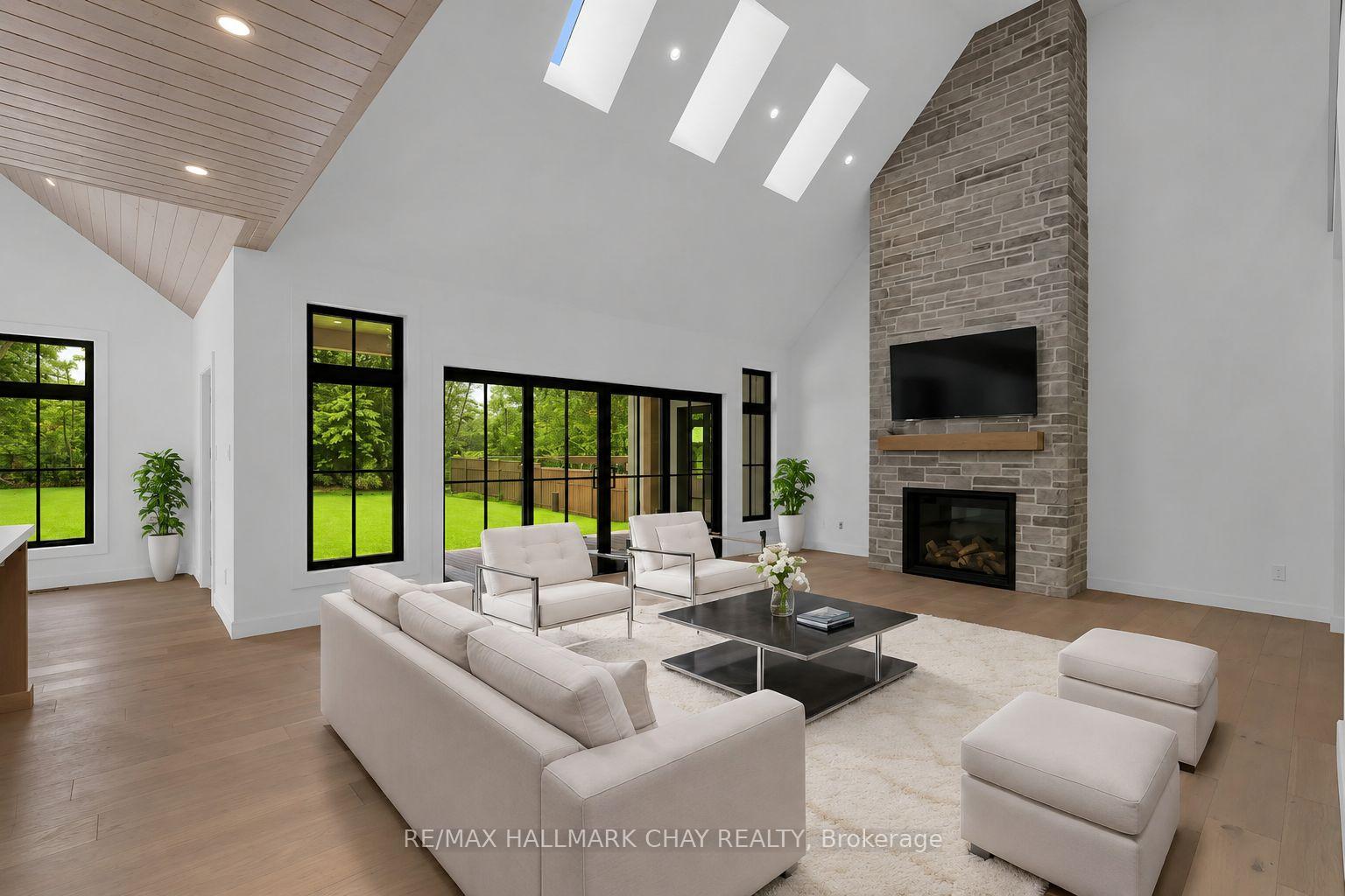 Photo 10 of 25 Heatherwood Drive, Springwater, Midhurst — HOMEH