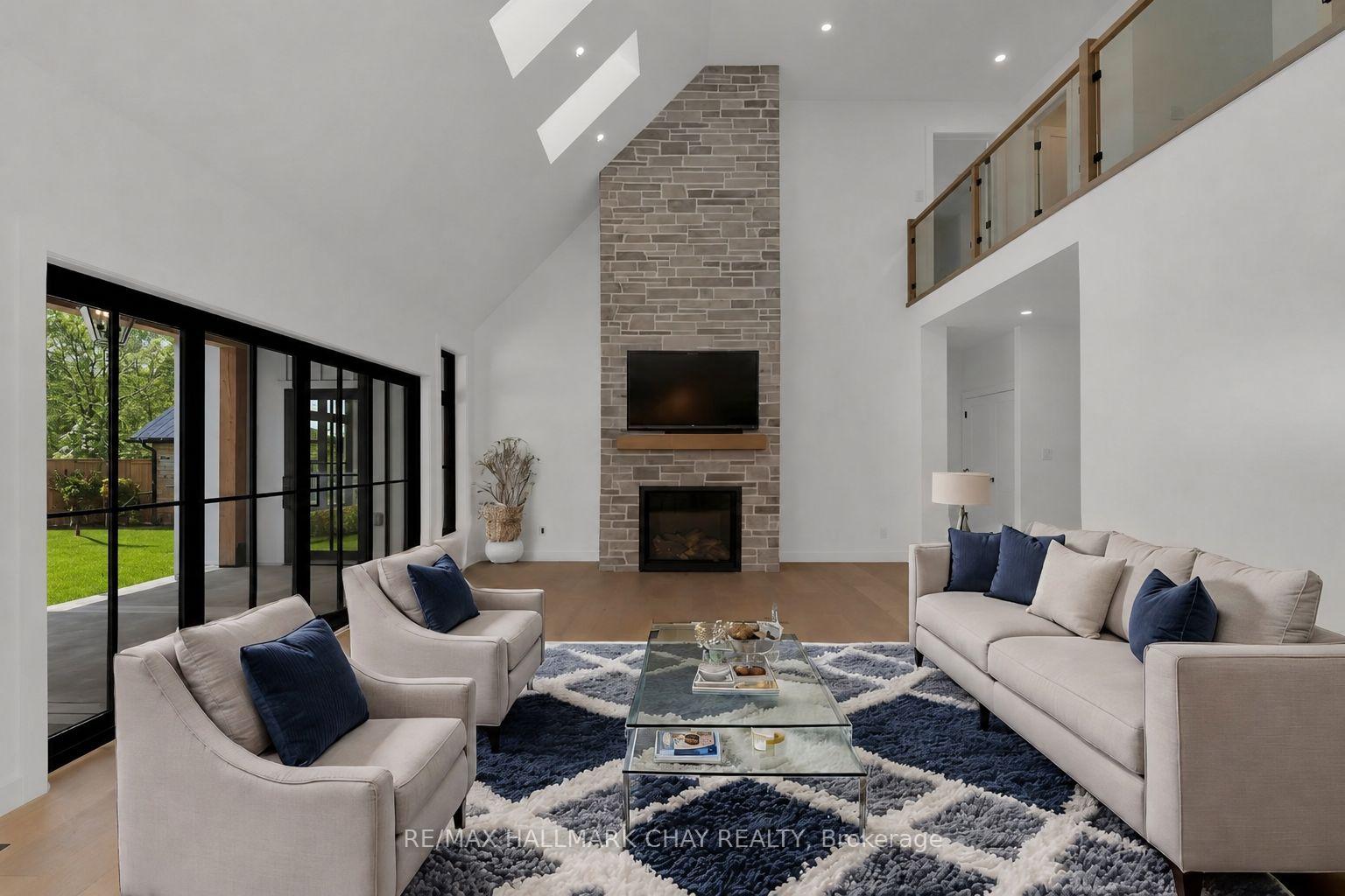 Photo 11 of 25 Heatherwood Drive, Springwater, Midhurst — HOMEH