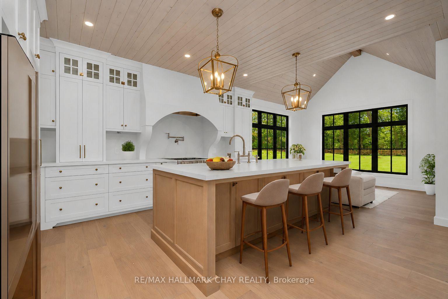 Photo 13 of 25 Heatherwood Drive, Springwater, Midhurst — HOMEH