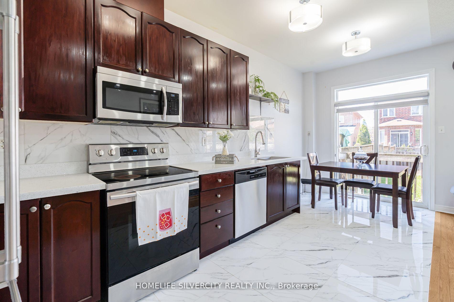 Photo 12 of 10 Rainy Dale Road, Brampton, Madoc — HOMEH