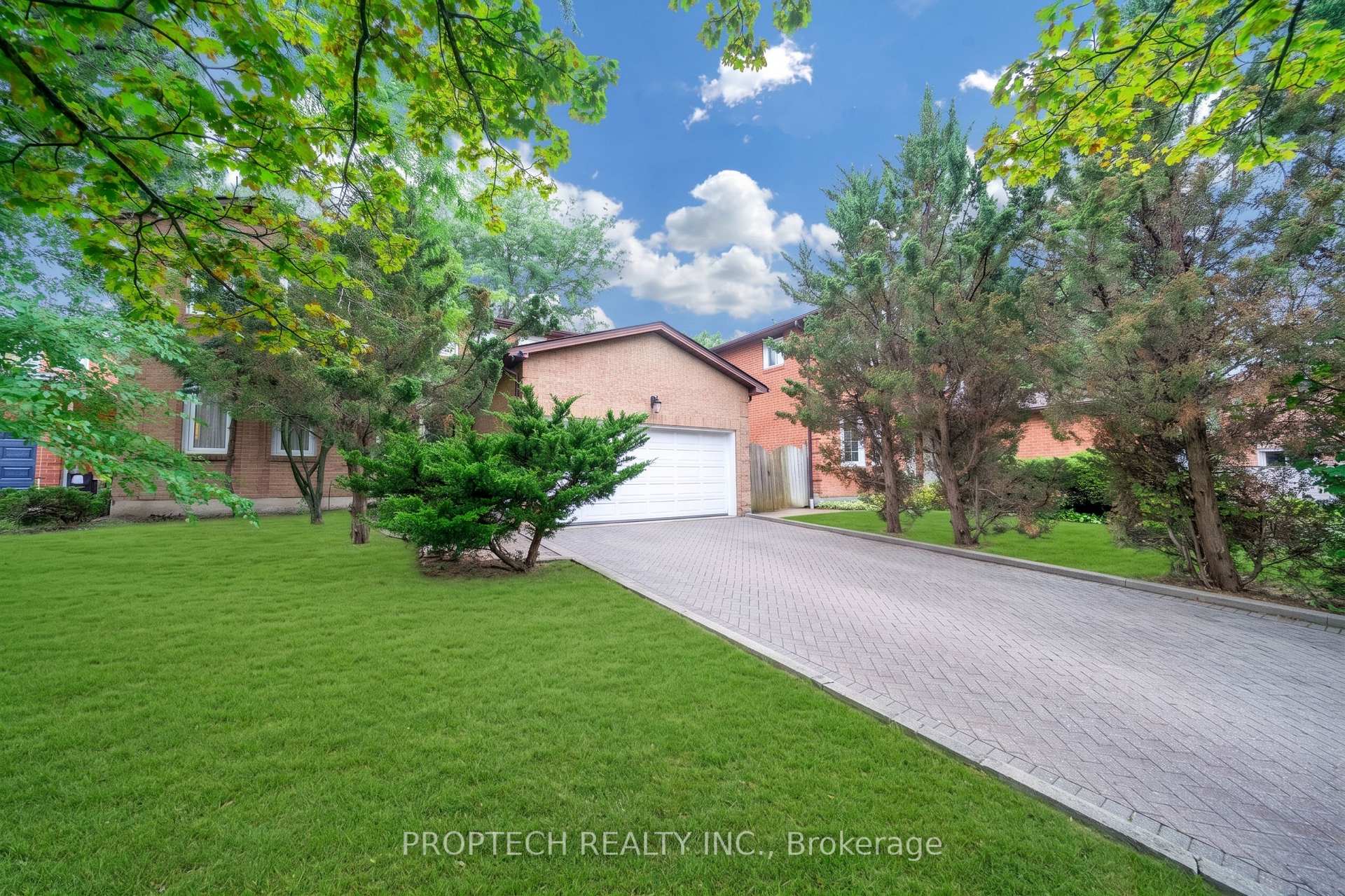 Photo 2 of 245 Fincham Avenue, Markham, Markham Village — HOMEH
