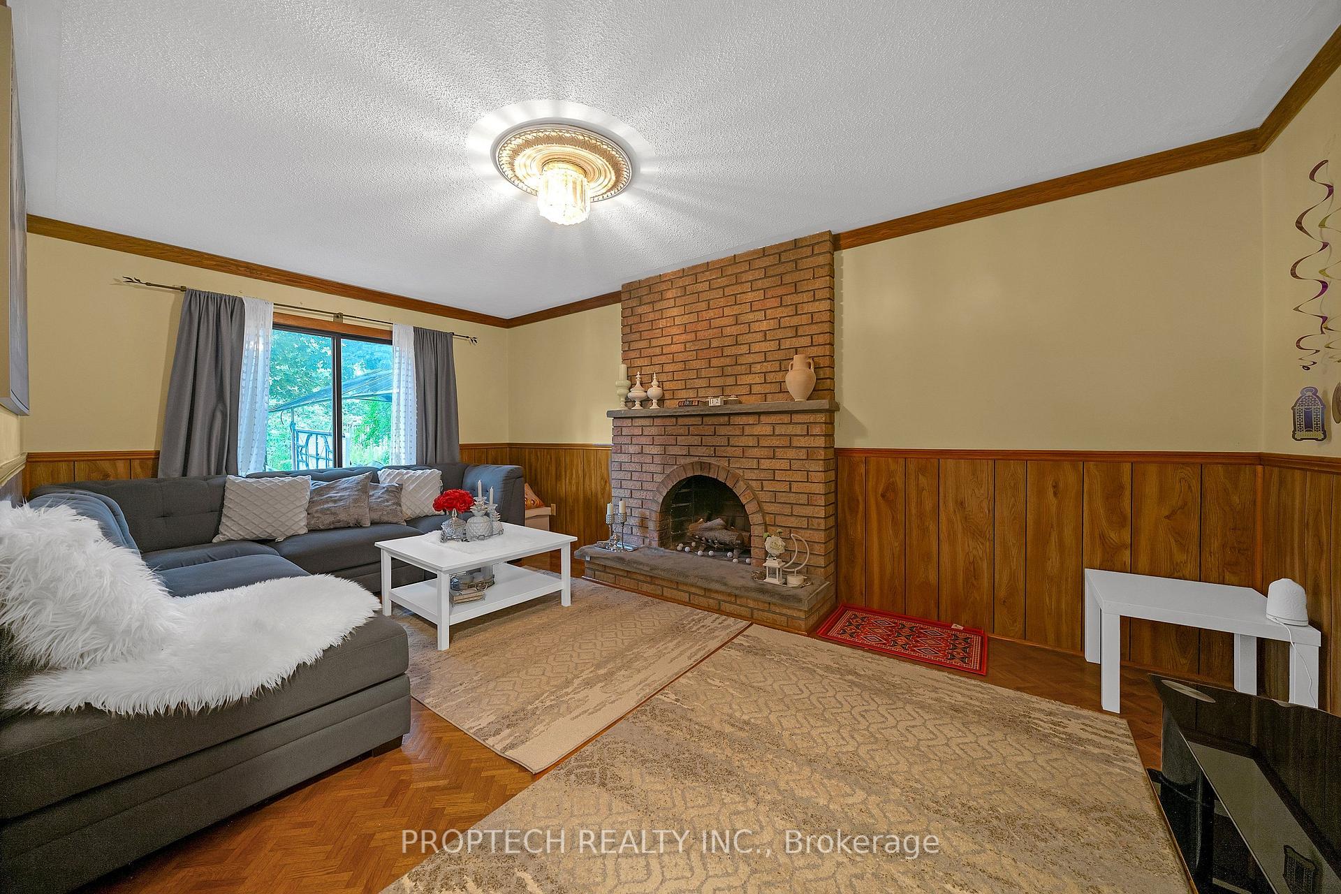 Photo 15 of 245 Fincham Avenue, Markham, Markham Village — HOMEH