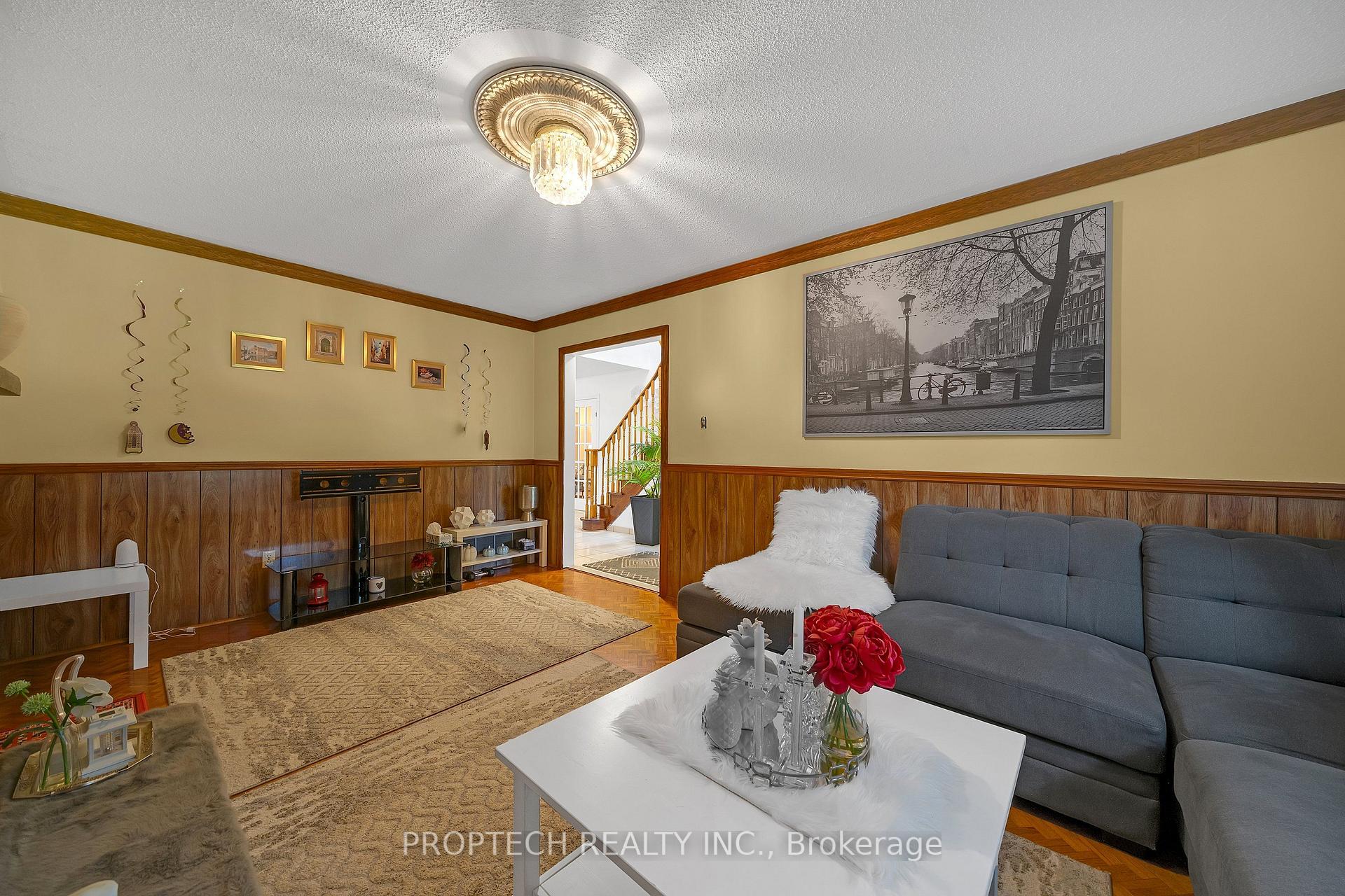 Photo 16 of 245 Fincham Avenue, Markham, Markham Village — HOMEH
