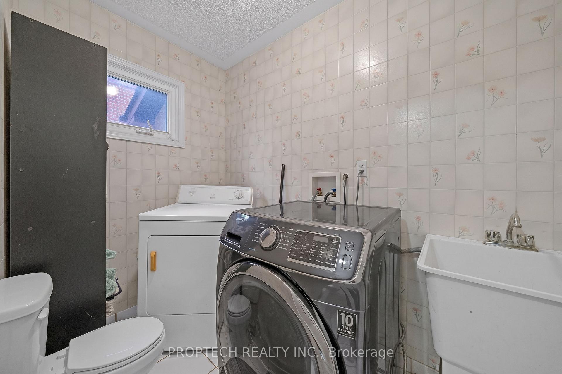 Photo 23 of 245 Fincham Avenue, Markham, Markham Village — HOMEH