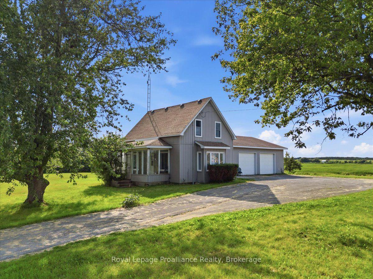 Photo 2 of 611 County Rd 15, Prince Edward County, Sophiasburg Ward — HOMEH