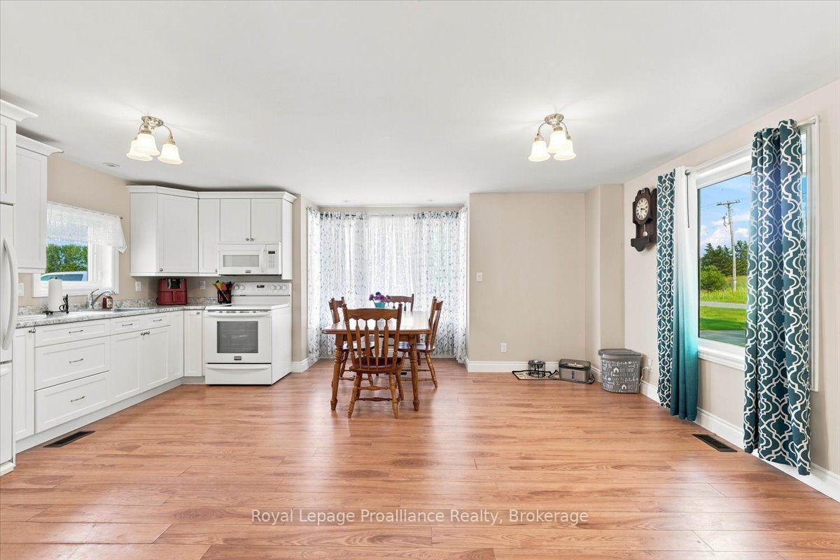 Photo 12 of 611 County Rd 15, Prince Edward County, Sophiasburg Ward — HOMEH