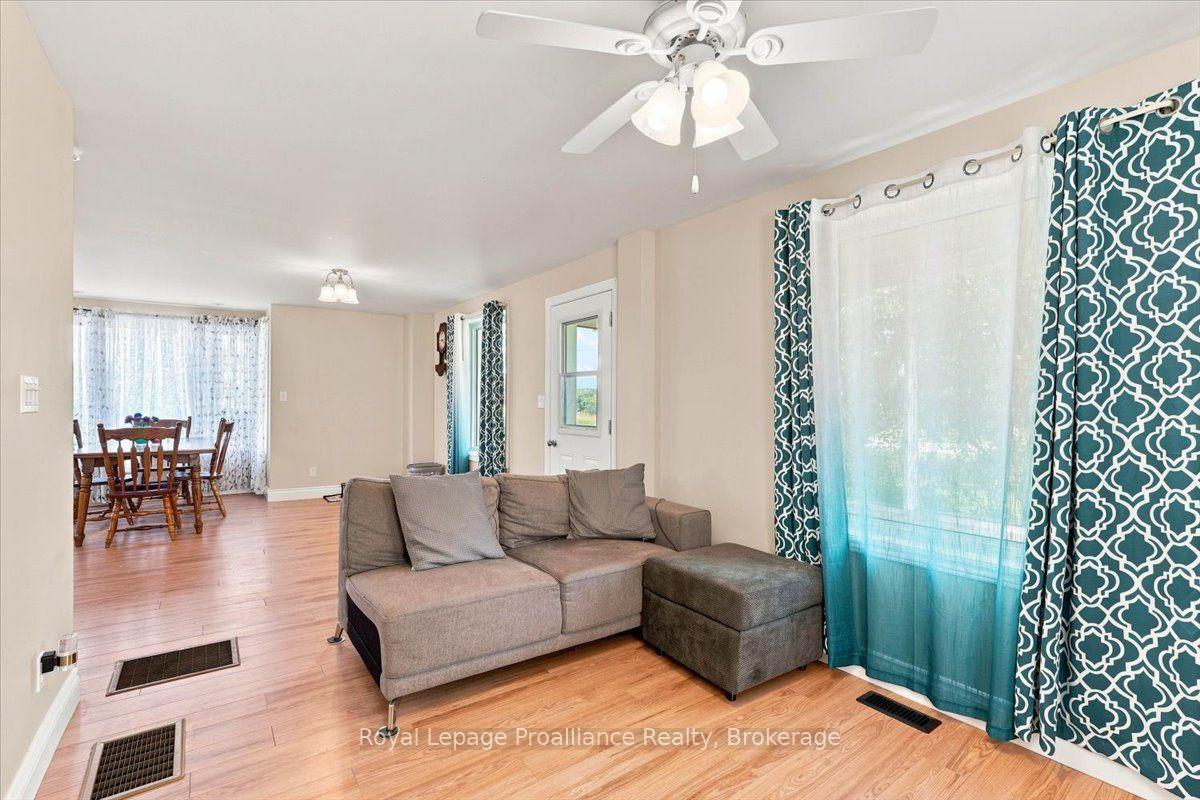 Photo 13 of 611 County Rd 15, Prince Edward County, Sophiasburg Ward — HOMEH