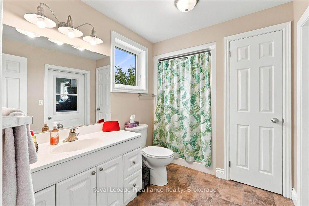 Photo 18 of 611 County Rd 15, Prince Edward County, Sophiasburg Ward — HOMEH