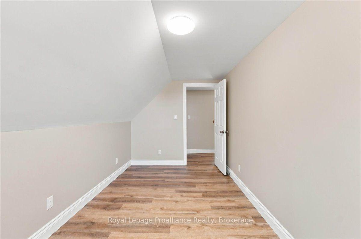 Photo 23 of 611 County Rd 15, Prince Edward County, Sophiasburg Ward — HOMEH