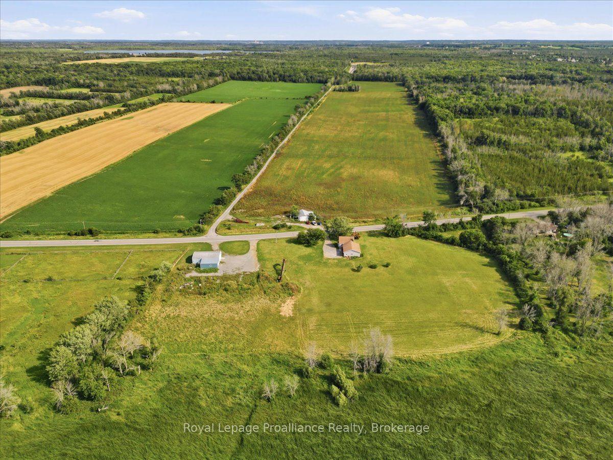 Photo 32 of 611 County Rd 15, Prince Edward County, Sophiasburg Ward — HOMEH
