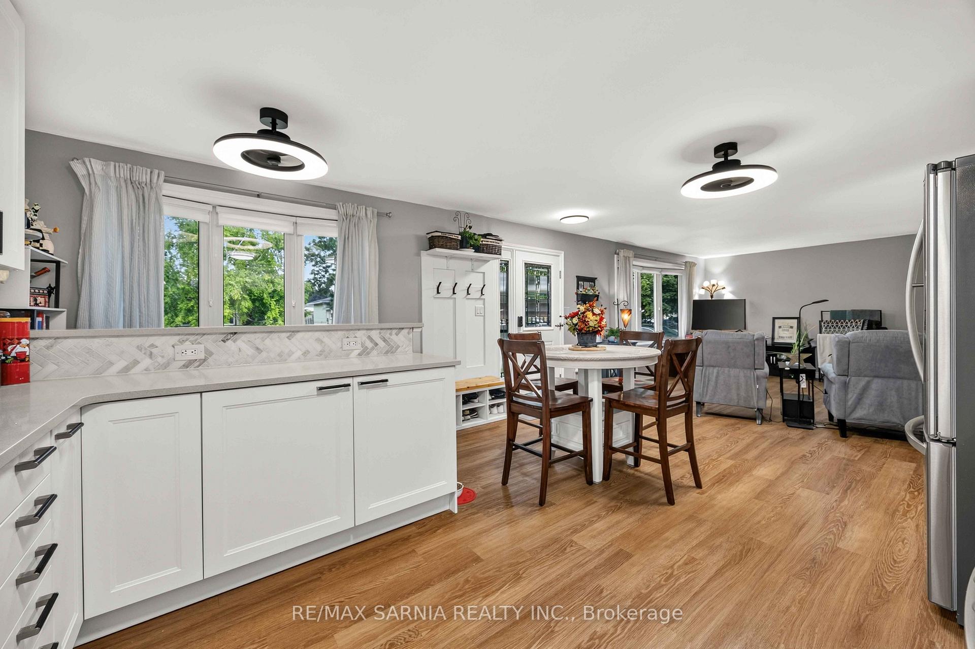 Photo 8 of 70 Turner Drive, Sarnia — HOMEH
