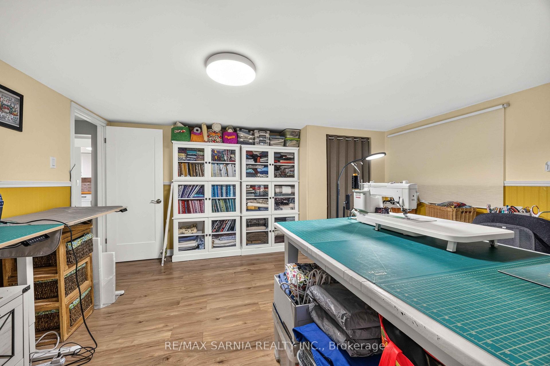 Photo 30 of 70 Turner Drive, Sarnia — HOMEH