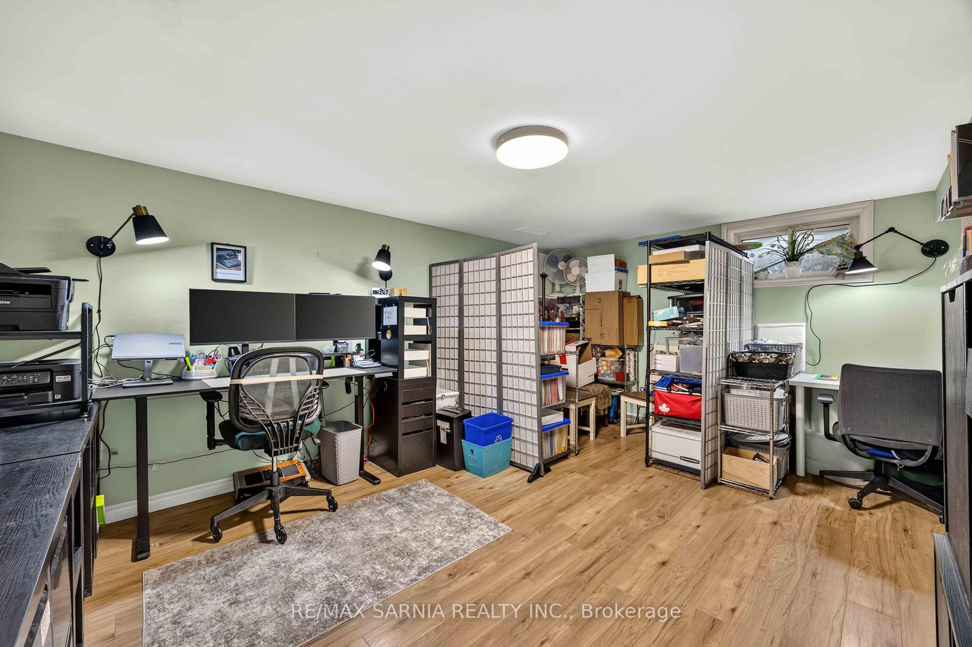 Photo 31 of 70 Turner Drive, Sarnia — HOMEH