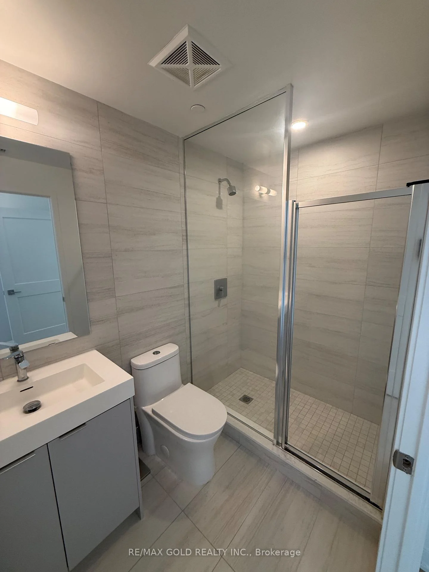 Photo 5 of 474 Caldari Road, Vaughan, Concord — HOMEH