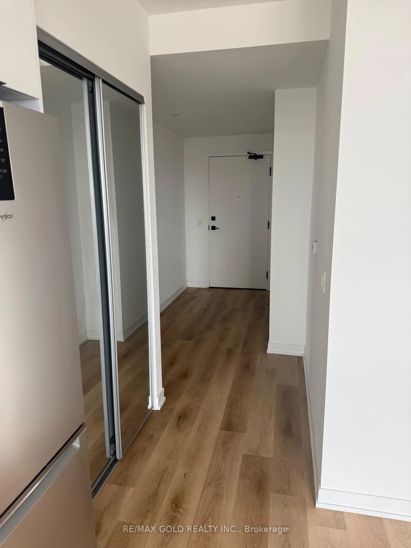 Photo 12 of 474 Caldari Road, Vaughan, Concord — HOMEH