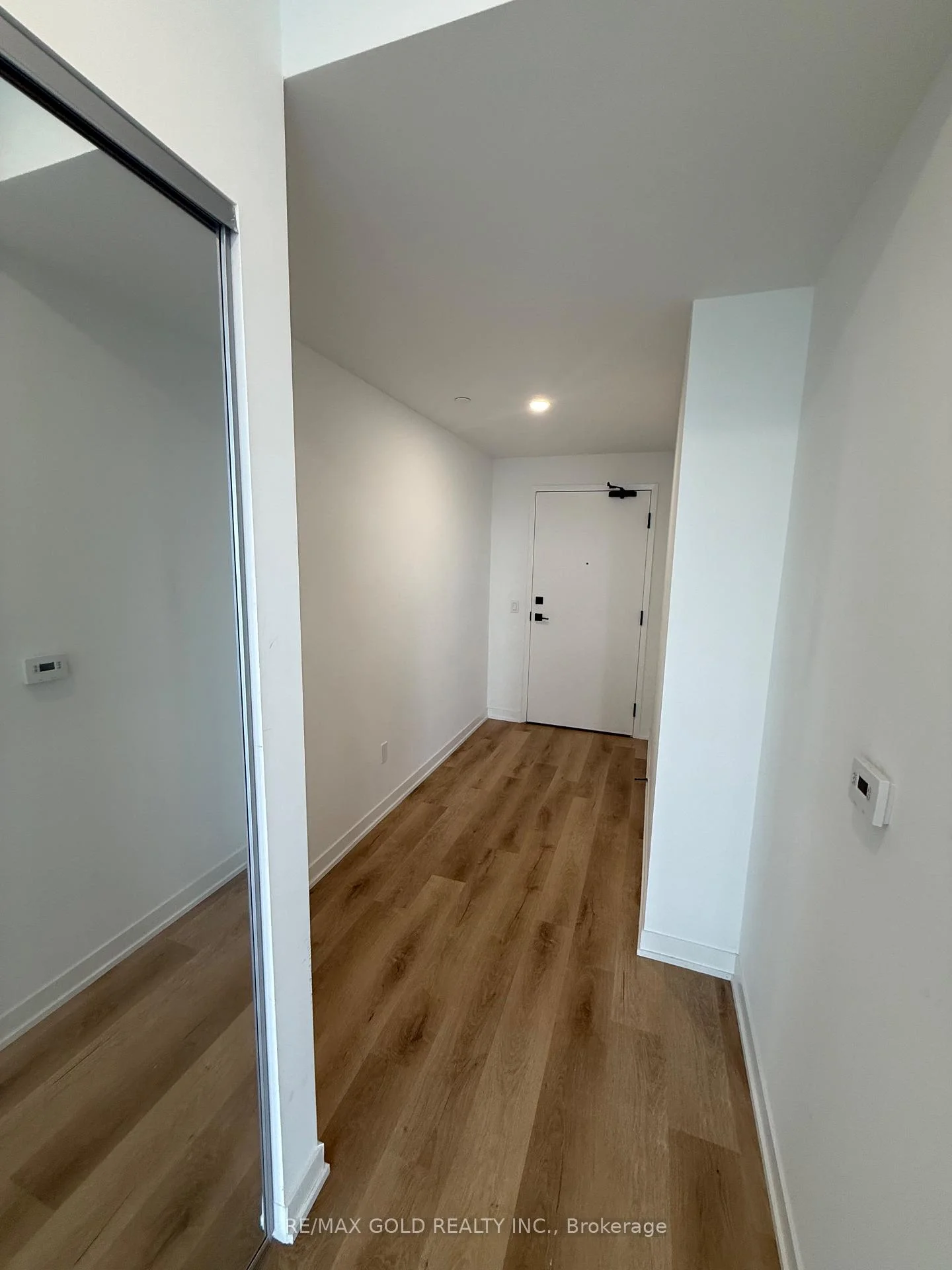 Photo 14 of 474 Caldari Road, Vaughan, Concord — HOMEH
