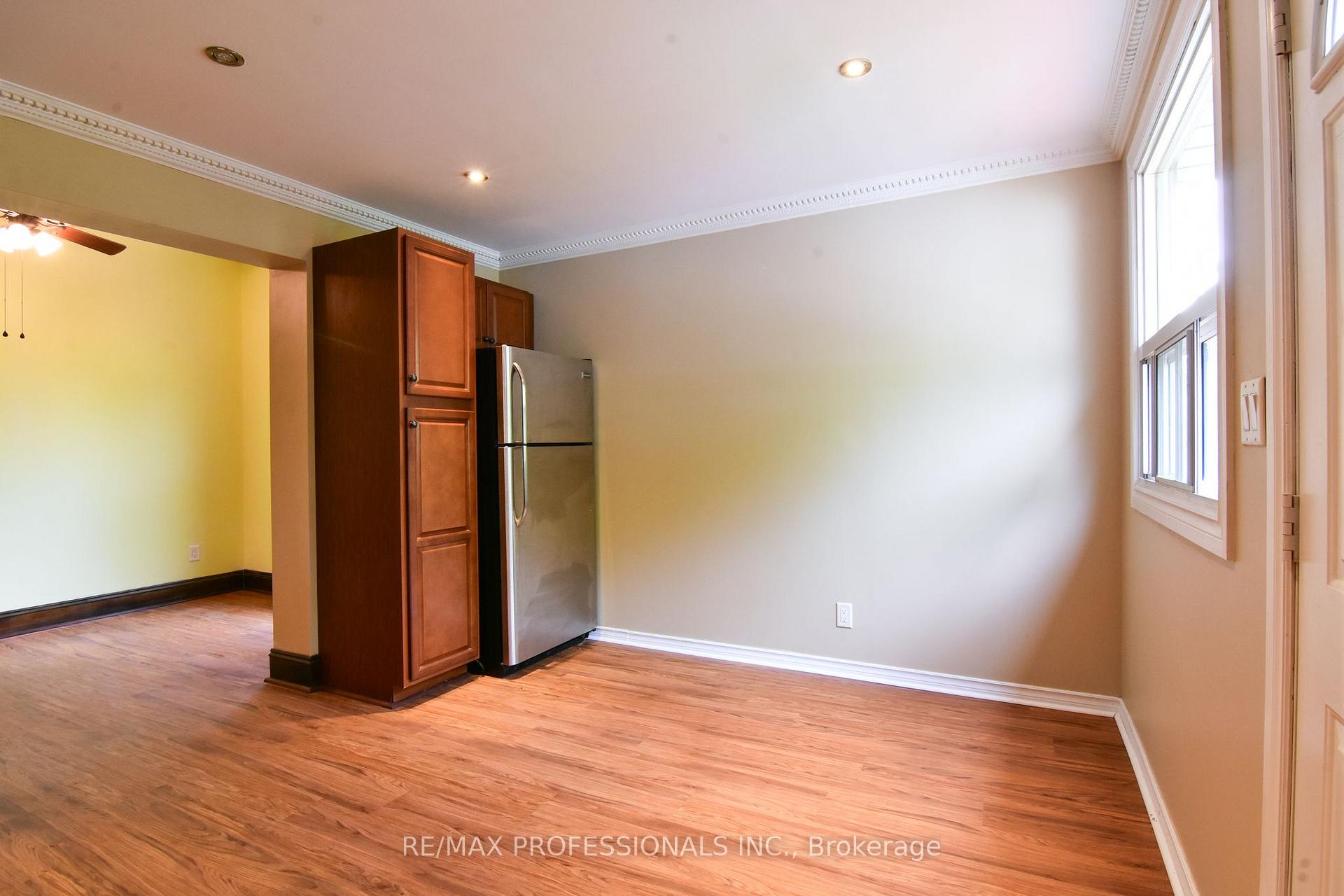 Photo 7 of 49 Spadina Avenue, Hamilton, Stipley — HOMEH