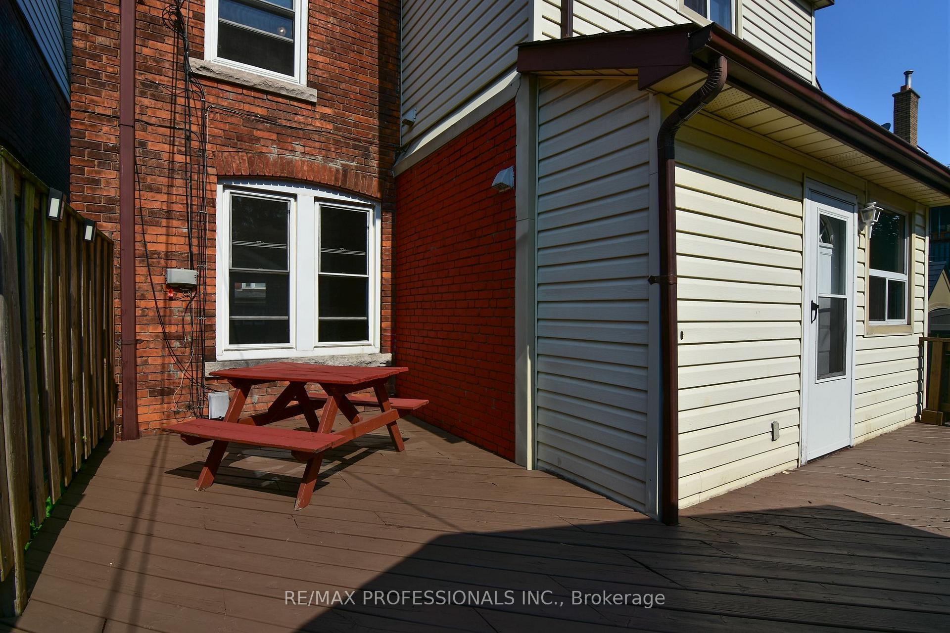 Photo 10 of 49 Spadina Avenue, Hamilton, Stipley — HOMEH