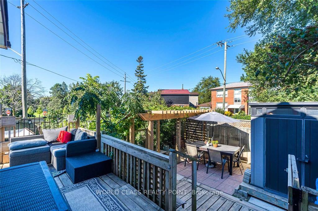 Photo 5 of 1 Mcintosh Street, Scarborough, Birchcliffe-Cliffside — HOMEH