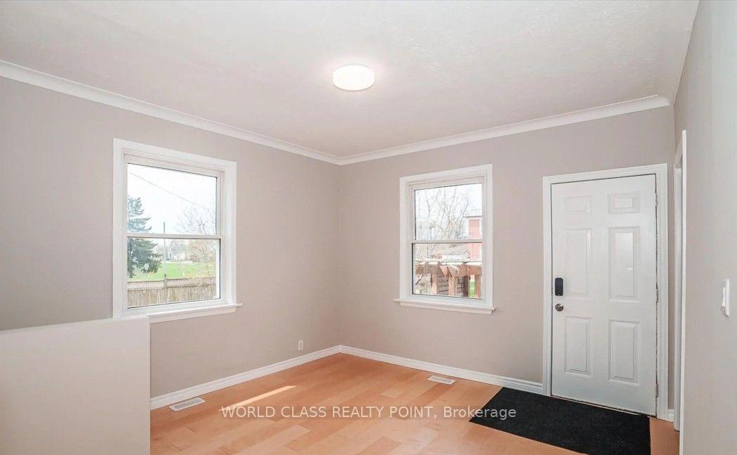 Photo 9 of 1 Mcintosh Street, Scarborough, Birchcliffe-Cliffside — HOMEH