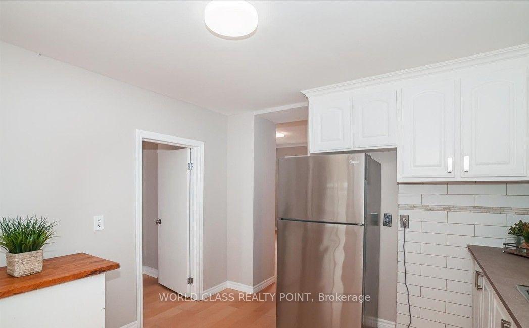 Photo 12 of 1 Mcintosh Street, Scarborough, Birchcliffe-Cliffside — HOMEH