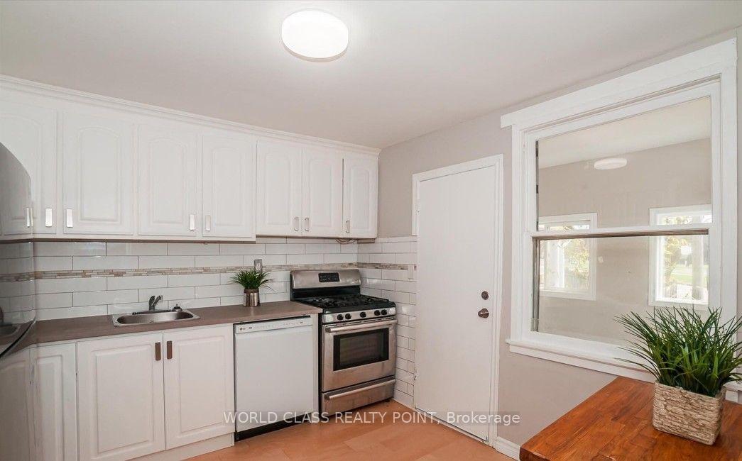 Photo 15 of 1 Mcintosh Street, Scarborough, Birchcliffe-Cliffside — HOMEH