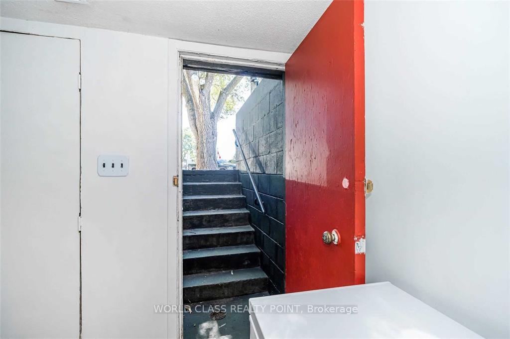 Photo 27 of 1 Mcintosh Street, Scarborough, Birchcliffe-Cliffside — HOMEH
