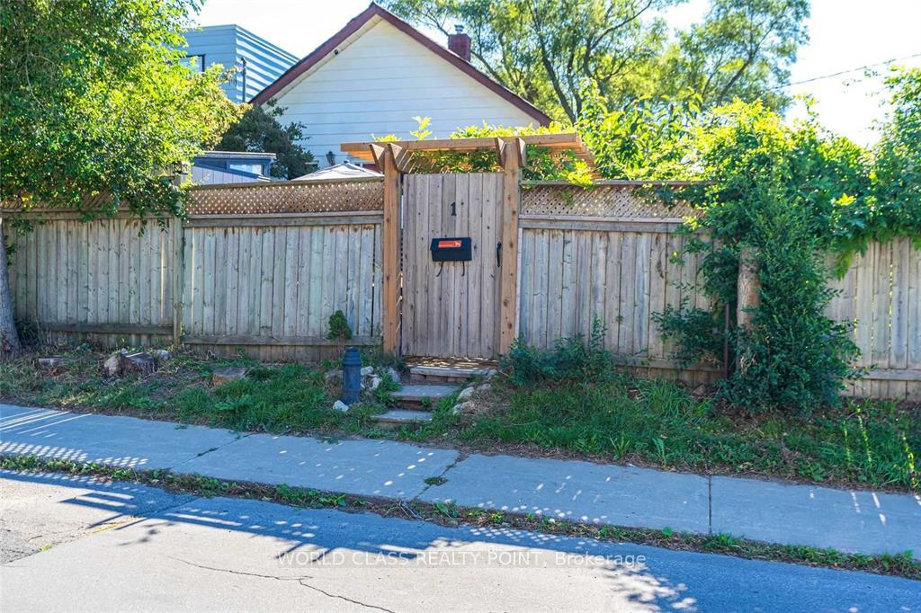 Photo 31 of 1 Mcintosh Street, Scarborough, Birchcliffe-Cliffside — HOMEH