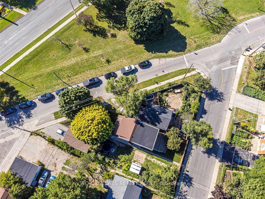Photo 32 of 1 Mcintosh Street, Scarborough, Birchcliffe-Cliffside — HOMEH