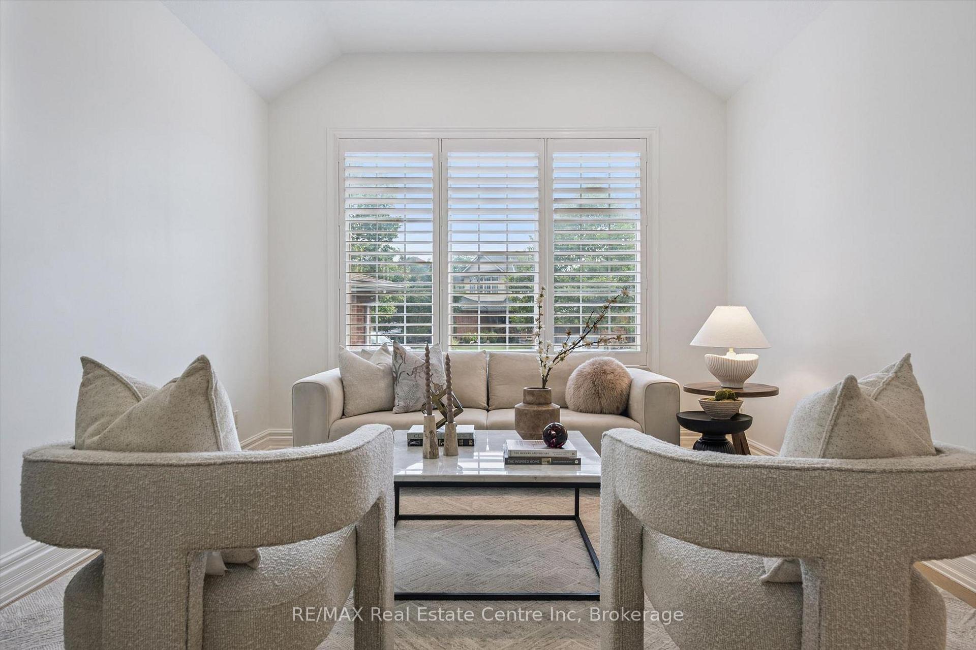 Photo 5 of 34 Whetstone Crescent, Guelph, Pineridge/Westminster Woods — HOMEH