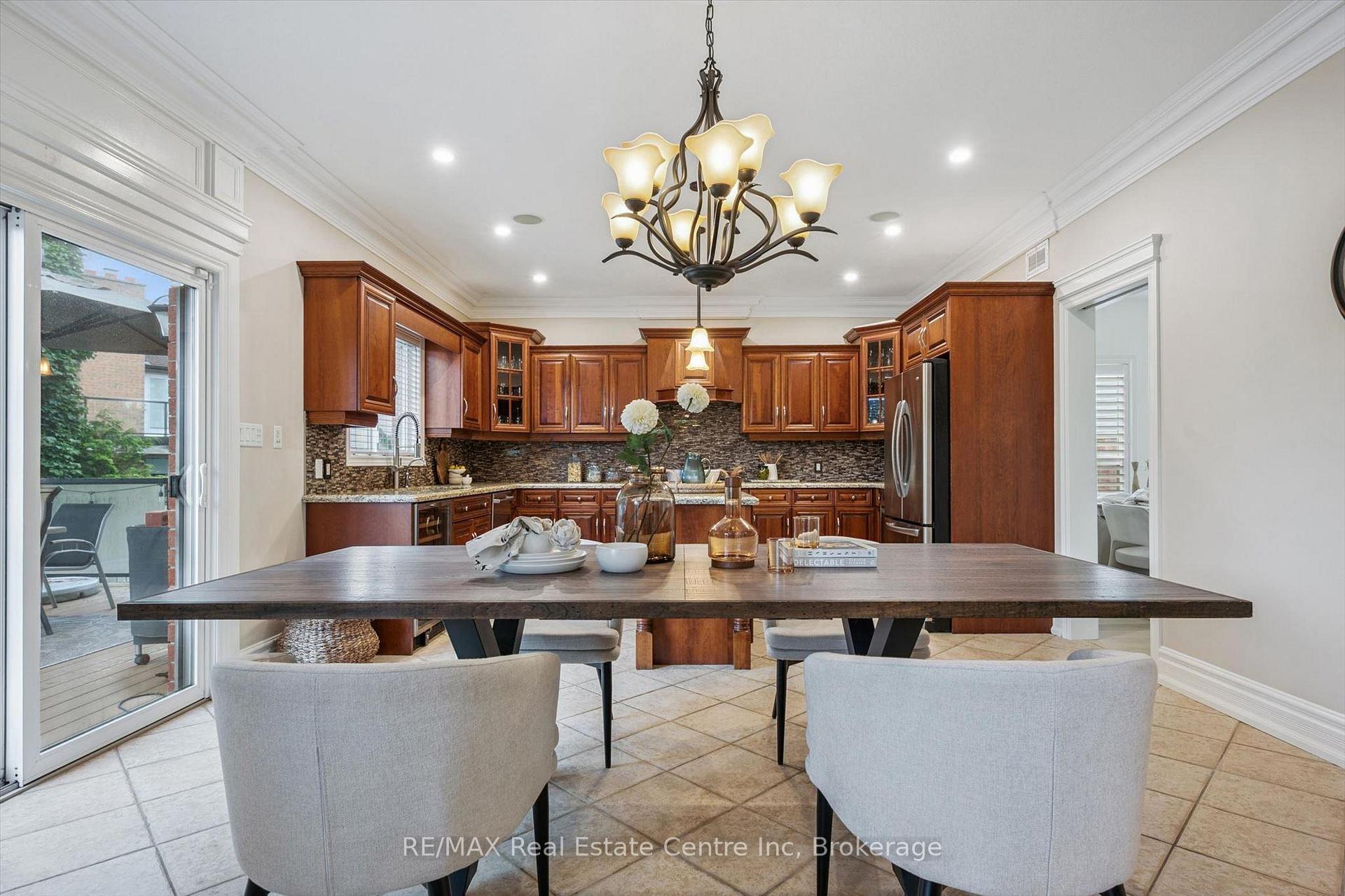 Photo 13 of 34 Whetstone Crescent, Guelph, Pineridge/Westminster Woods — HOMEH