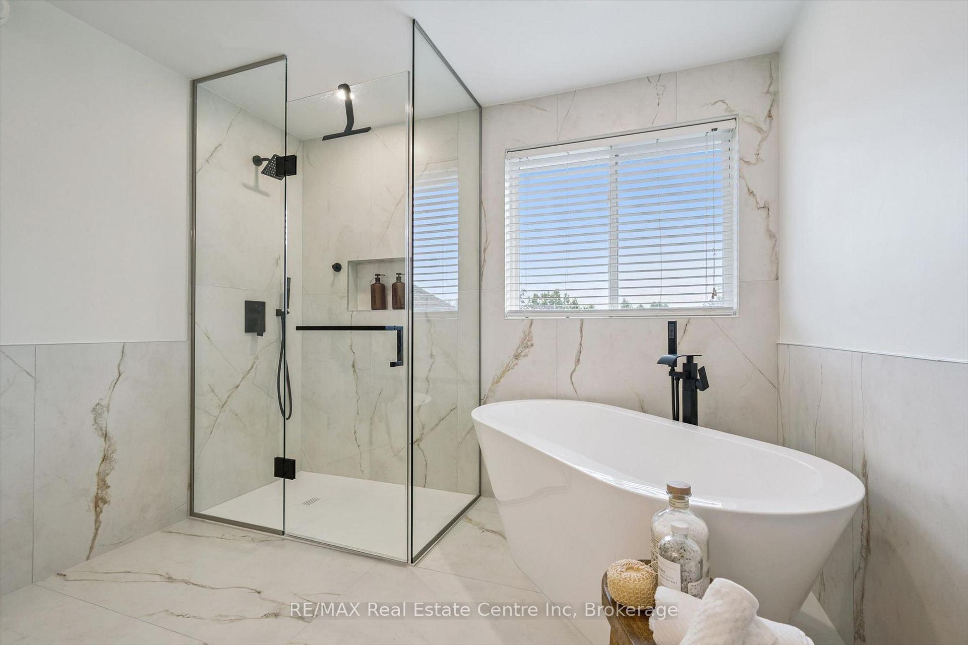 Photo 25 of 34 Whetstone Crescent, Guelph, Pineridge/Westminster Woods — HOMEH