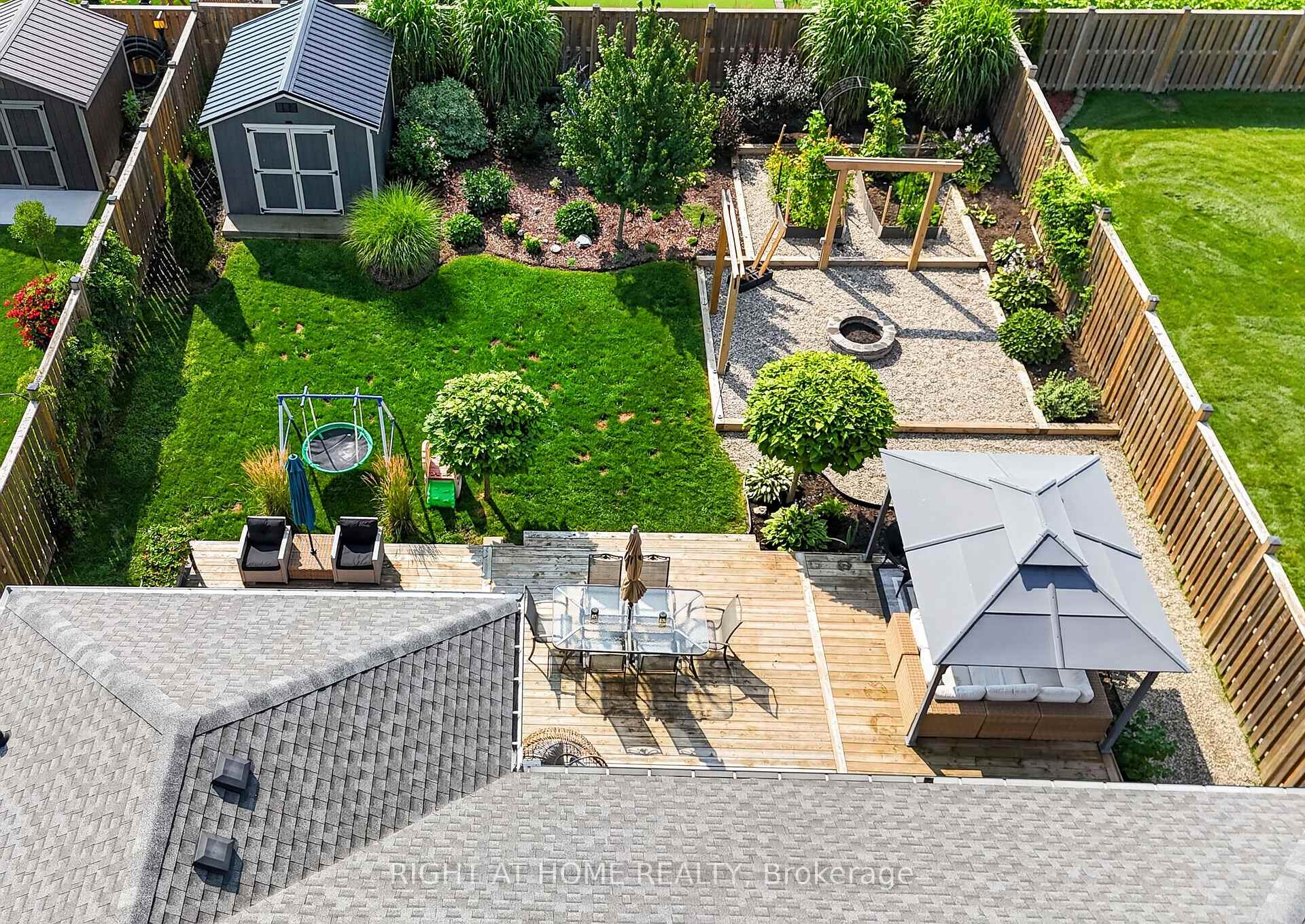 Photo 3 of 57 Talbot Grove Lane, Southwold, Talbotville — HOMEH