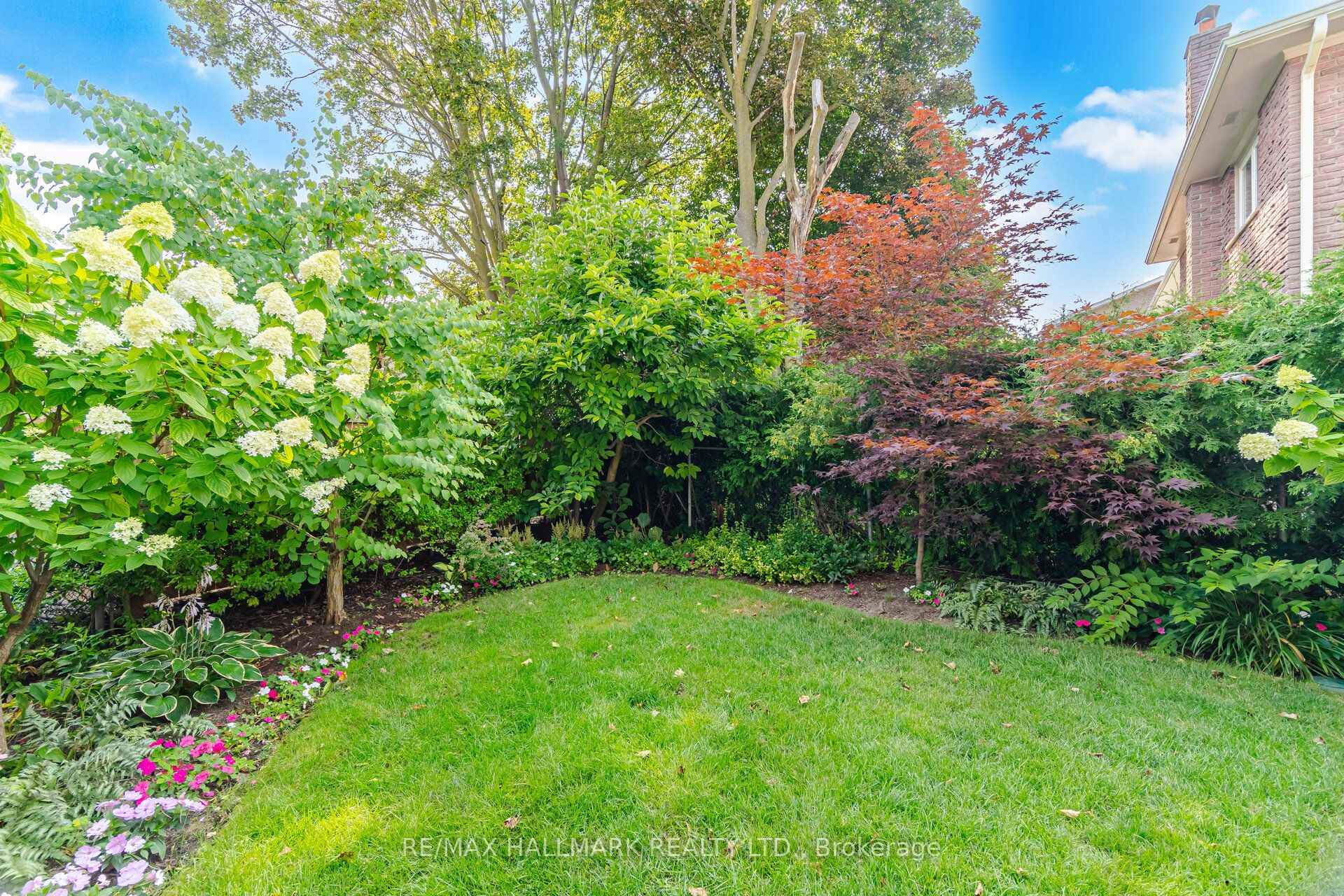 Photo 30 of 17 Wellesbourne Crescent, North York, Hillcrest Village — HOMEH
