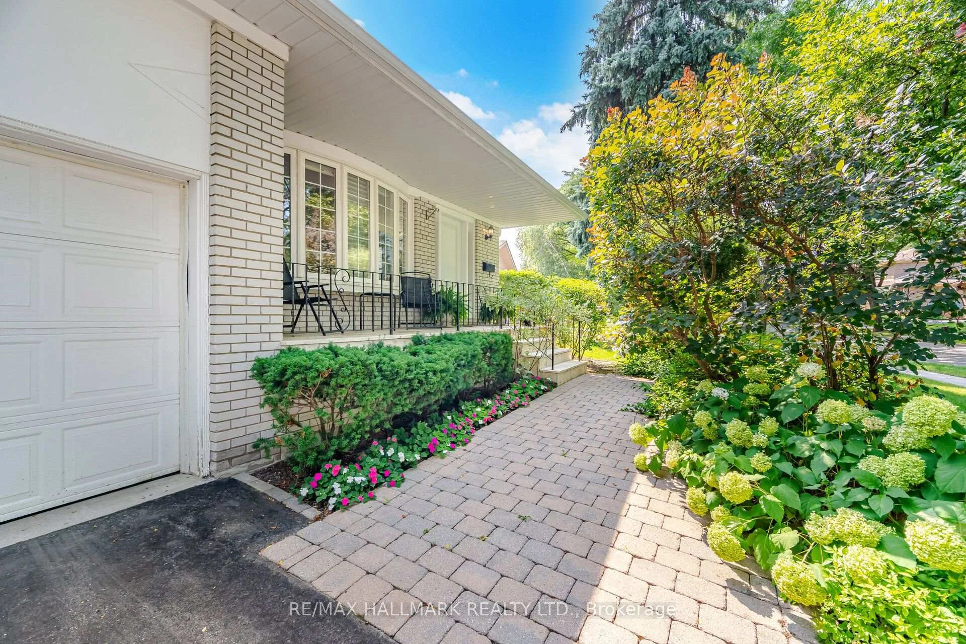 Photo 35 of 17 Wellesbourne Crescent, North York, Hillcrest Village — HOMEH