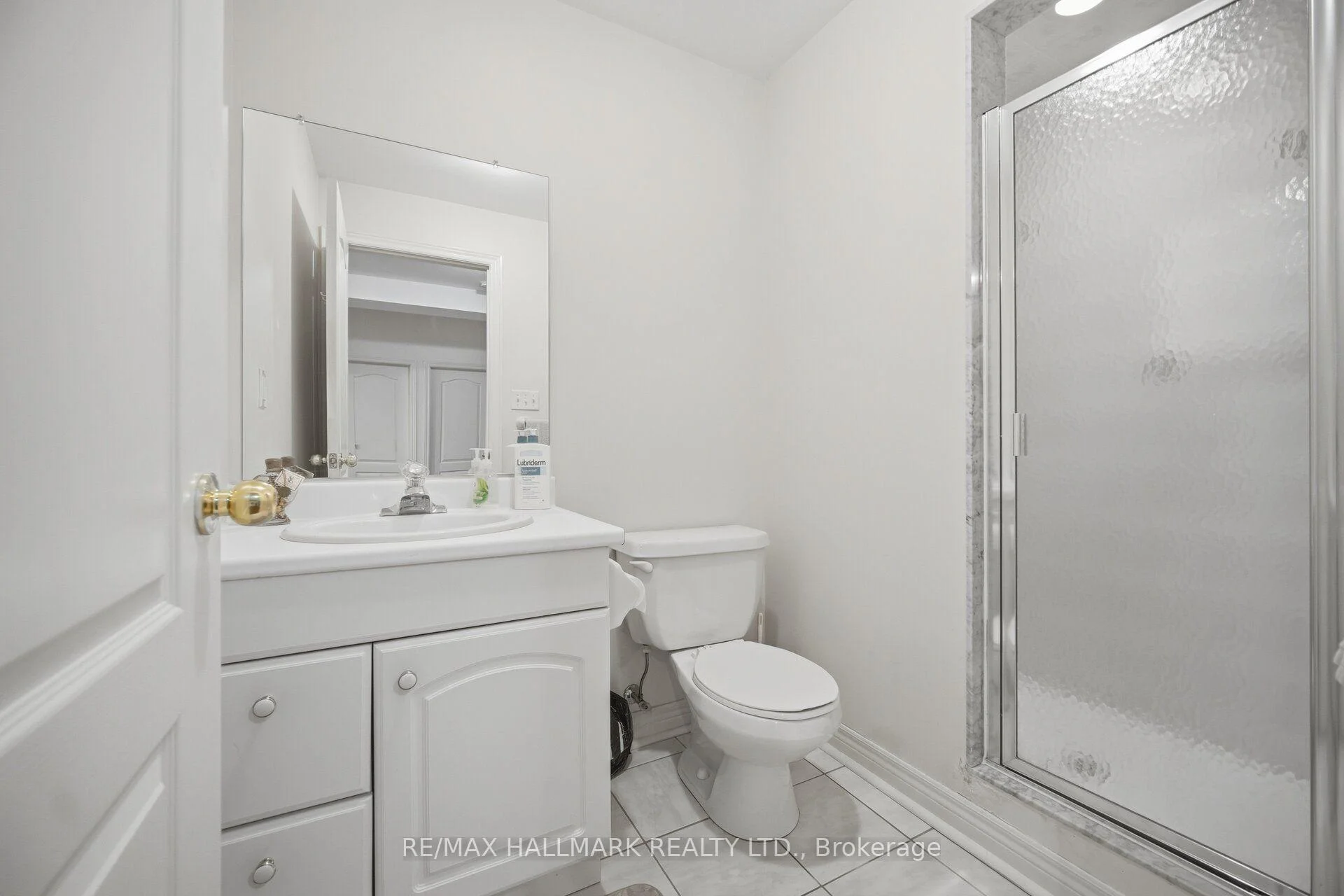 Photo 44 of 17 Wellesbourne Crescent, North York, Hillcrest Village — HOMEH
