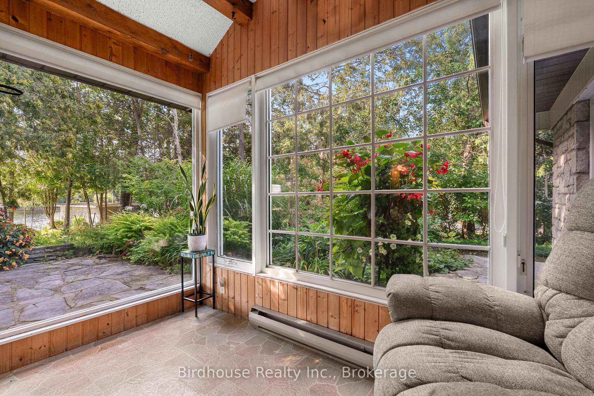 Photo 6 of 99 Riverside Drive, Kawartha Lakes, Bobcaygeon — HOMEH