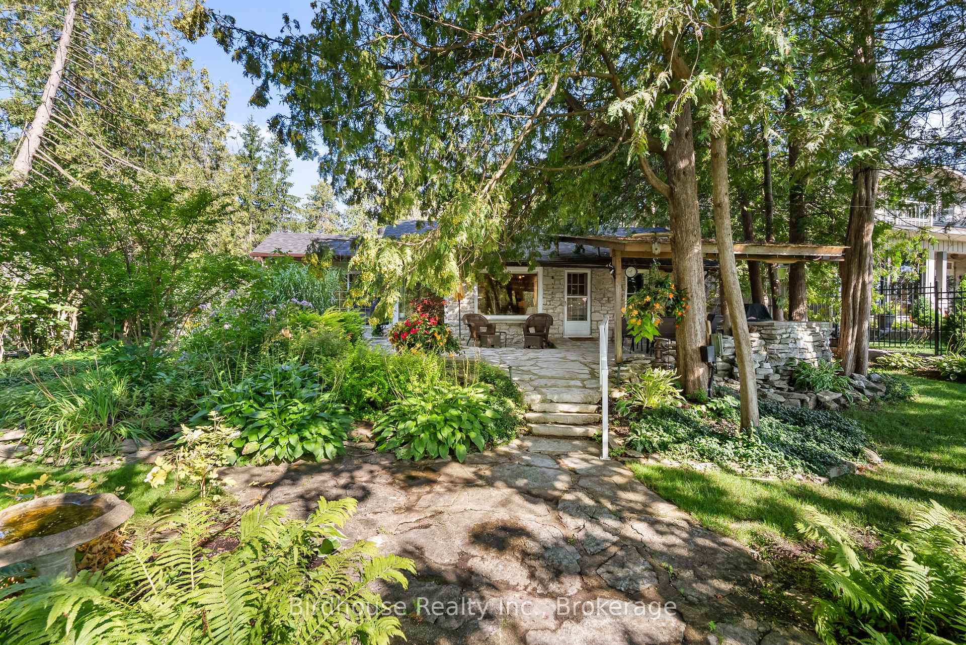 Photo 8 of 99 Riverside Drive, Kawartha Lakes, Bobcaygeon — HOMEH