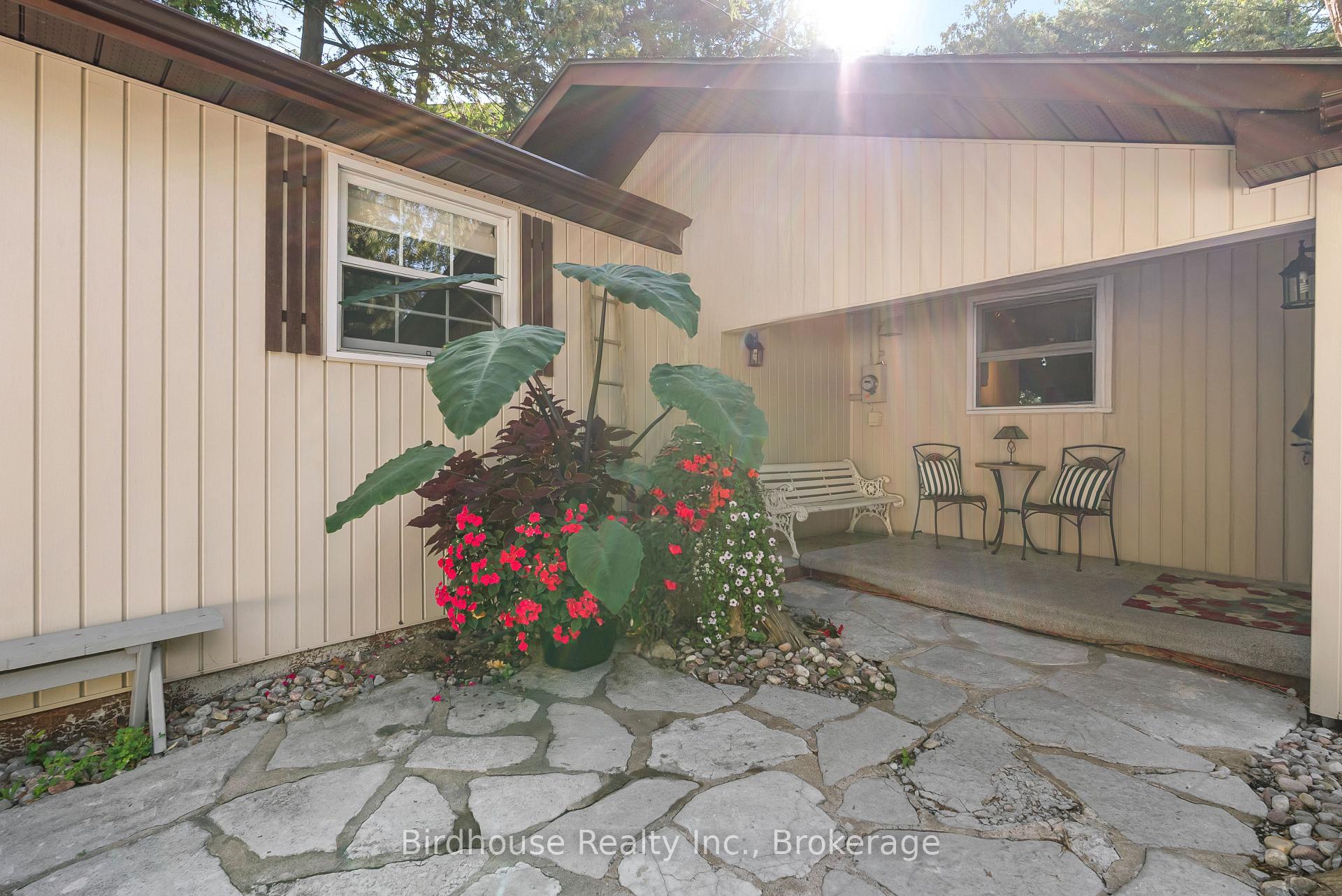 Photo 16 of 99 Riverside Drive, Kawartha Lakes, Bobcaygeon — HOMEH