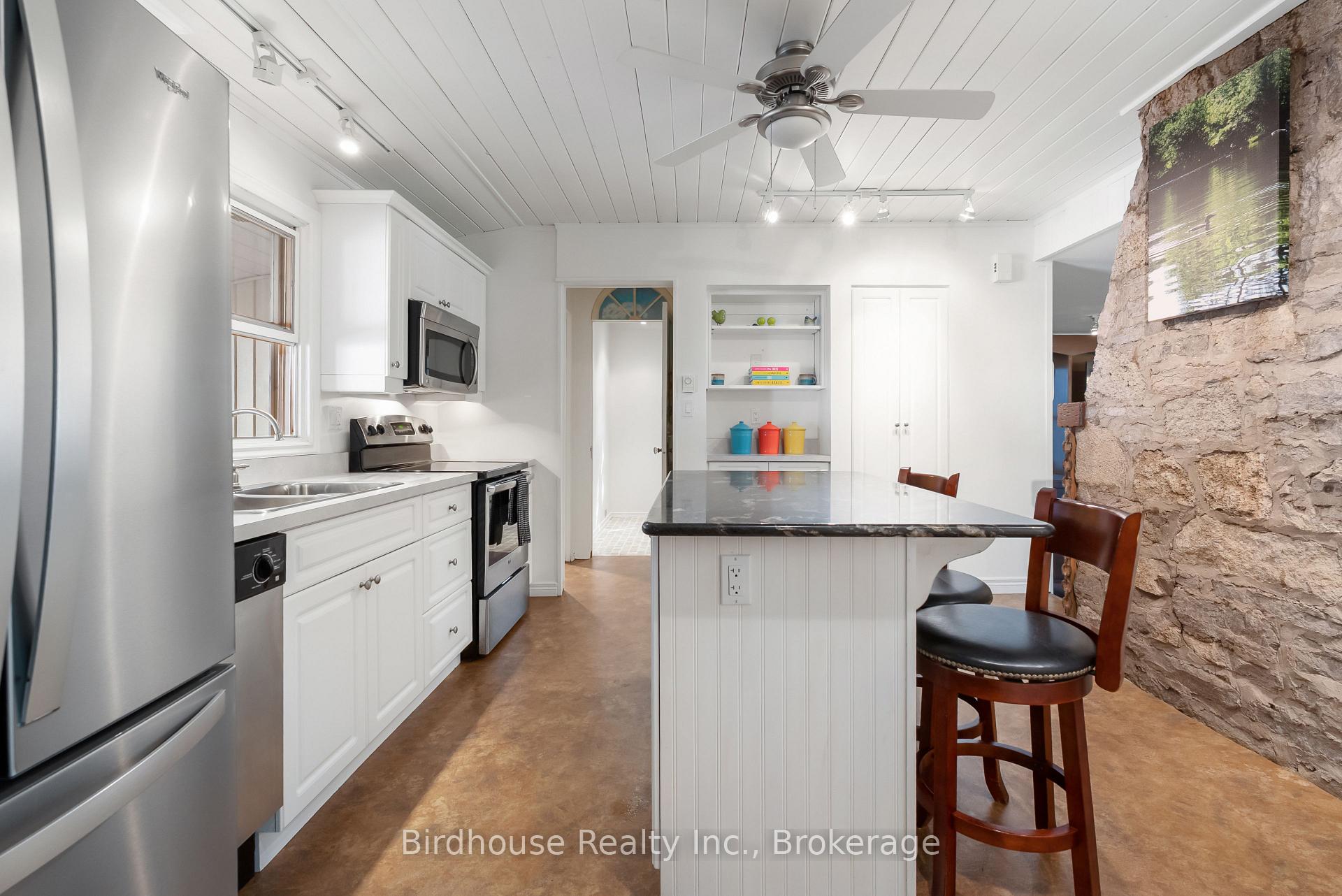 Photo 24 of 99 Riverside Drive, Kawartha Lakes, Bobcaygeon — HOMEH