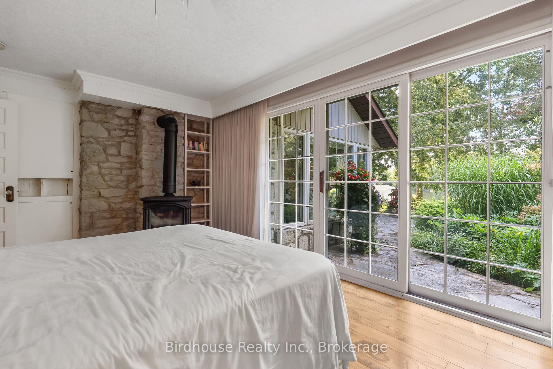 Photo 28 of 99 Riverside Drive, Kawartha Lakes, Bobcaygeon — HOMEH