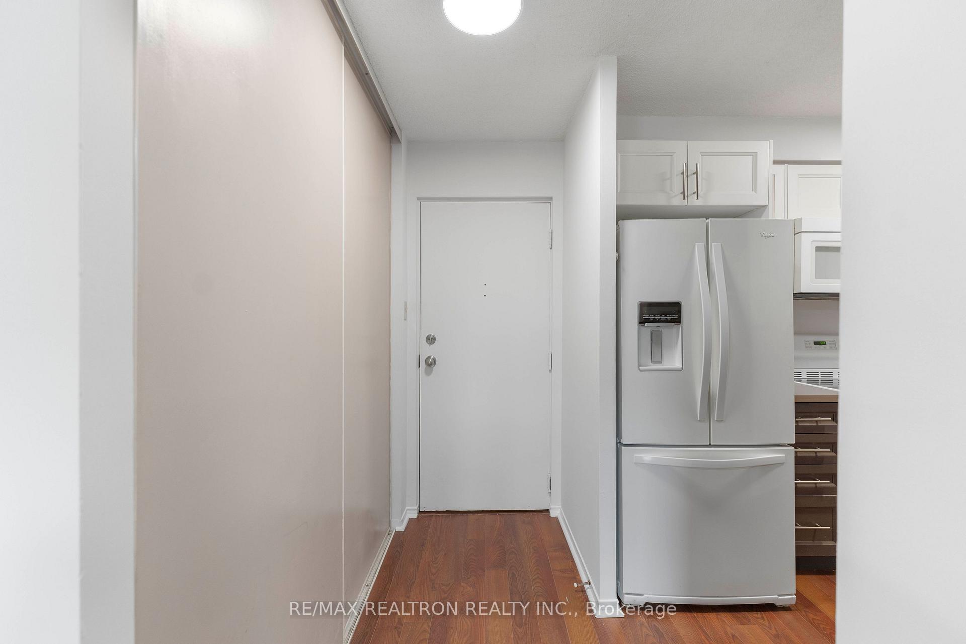 Photo 5 of Unit 320, 155 Riverglen Drive, Georgina, Keswick South — HOMEH