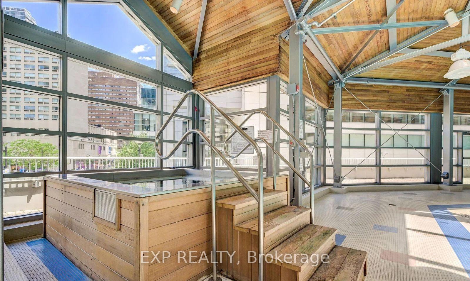Photo 6 of Unit 1421, 711 Bay Street, Toronto, Bay Street Corridor — HOMEH